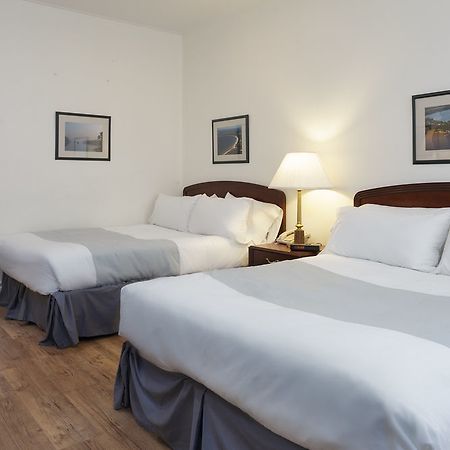 Picton Harbour Inn エクステリア 写真